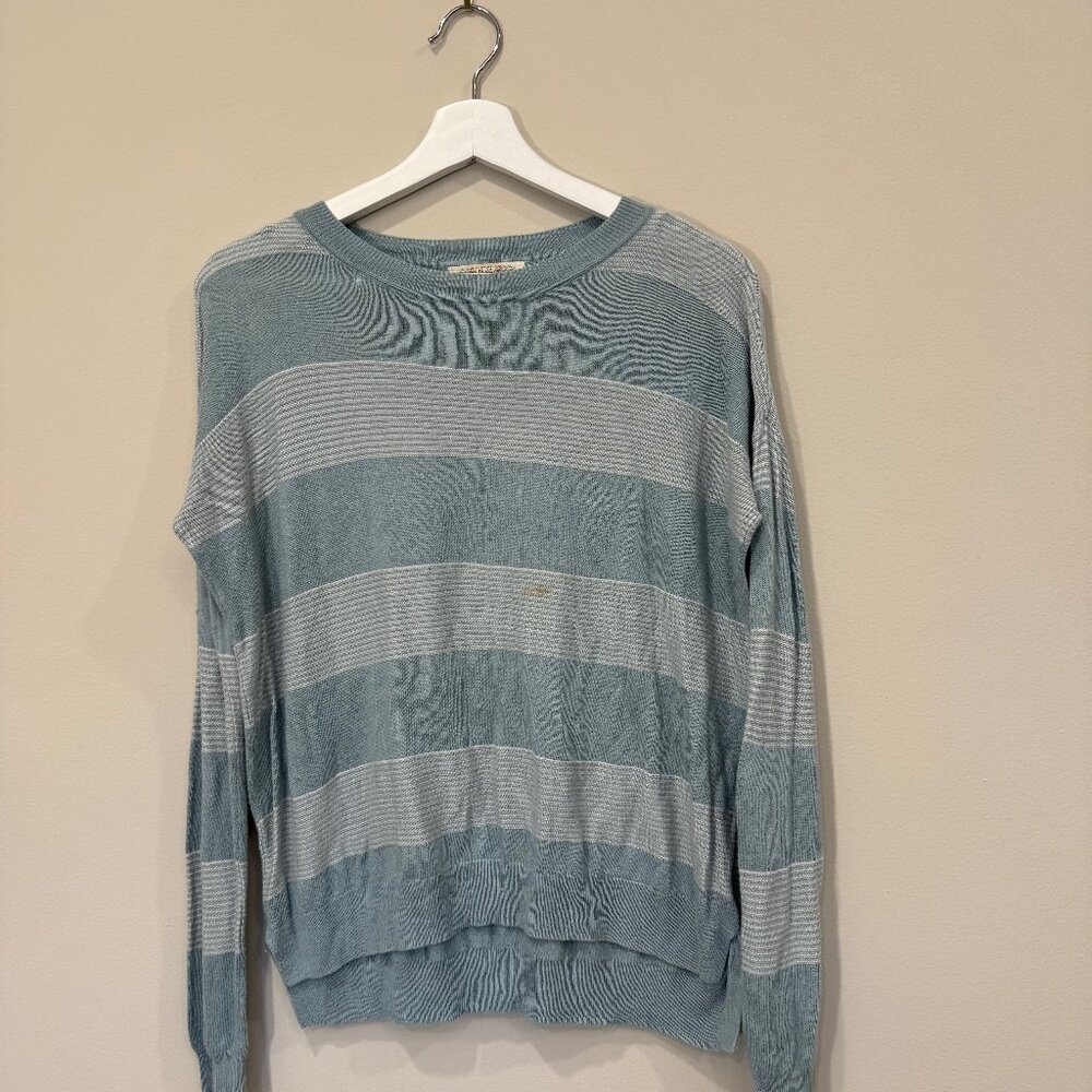 Pink Rose Blue Striped Lightweight Pullover Sweater – Women’s Medium